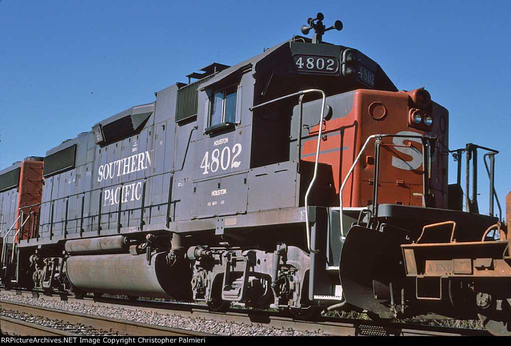 SP GP38-2 4802